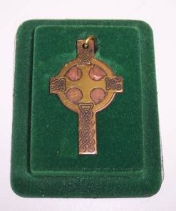 Crucea de ceremonii a celtilor amuleta de protectie